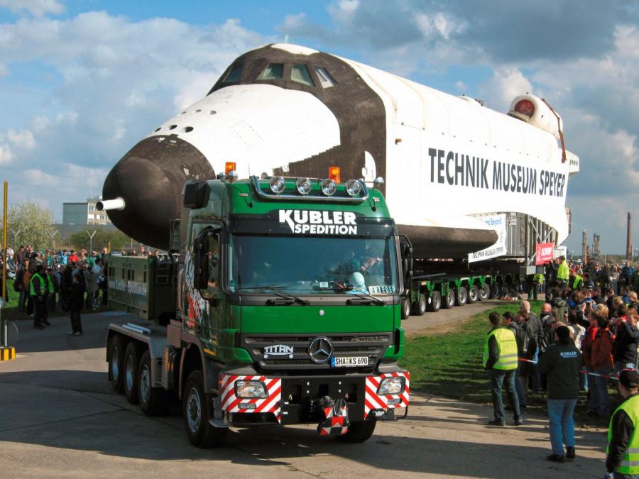  Mercedes-Benz Actros 4160 2002 года  (фото 2 из 3)